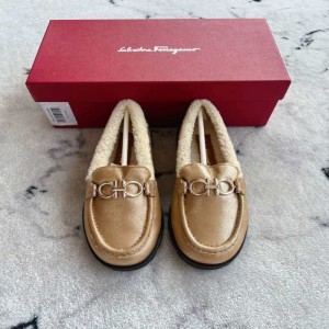 Zapatos casuales para mujeres Ferragamo