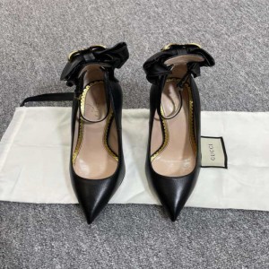 Zapatos de tacón alto de la Sra. Gucci