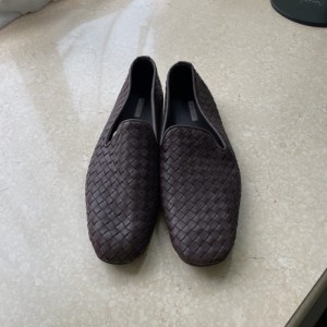 Los zapatos de cuero para hombres de baodie son simples y casuales, tejiendo zapatos para ancianos.