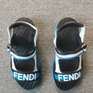 Sandalias  zapatillas para hombres Fendi