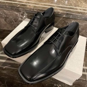 Zapatos de cuero para hombres de la familia balenciaga