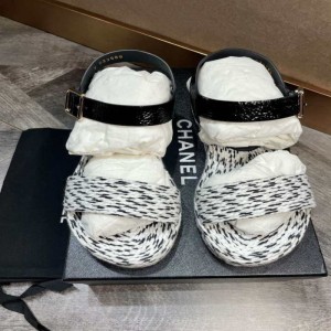 Sandalias  zapatillas para mujeres Chanel