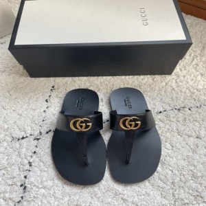 Sandalias  zapatillas para hombres Gucci