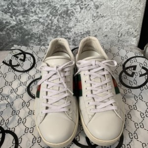 Zapatos casuales para hombres Gucci