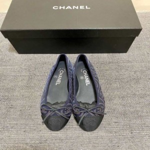 Zapatos planos para la Sra. Chanel