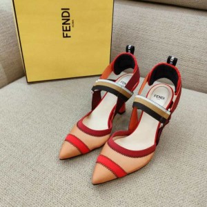 Zapatos de tacón bajo  medio para mujeres Fendi