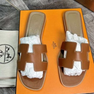 Sandalias  zapatillas para mujeres Hermes