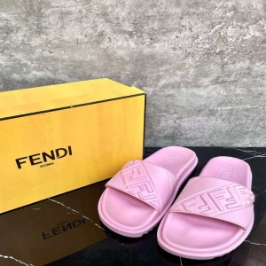 Sandalias  zapatillas Fendi