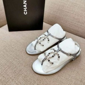 Sandalias  zapatillas para mujeres Chanel