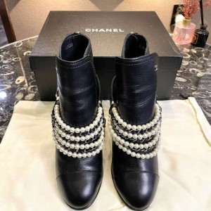 Botas y zapatos de mujer de Chanel