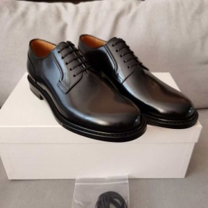 Zapatos de cuero para hombres Dior