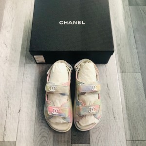 Sandalias  zapatillas Chanel 365