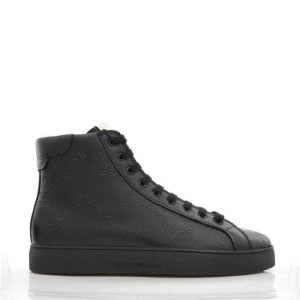 Los zapatos casuales masculinos de abril Armani están de moda con zapatos casuales de alta gama.