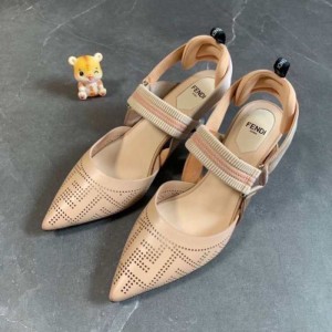 Zapatos de tacón bajo  medio para mujeres Fendi