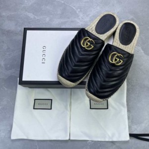 Sandalias  zapatillas para hombres Gucci