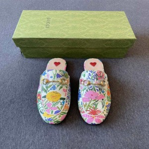 Sandalias  zapatillas para mujeres Gucci