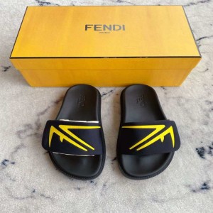 Sandalias  zapatillas Fendi