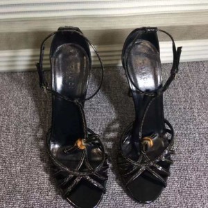 Sandalias  zapatillas para mujeres Gucci sandalias de tacón alto