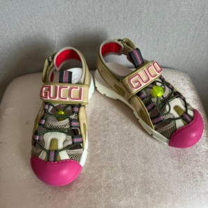 Zapatos casuales de la Sra. Gucci