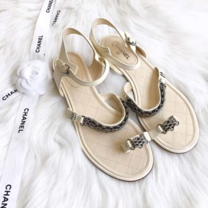 Sandalias  zapatillas para mujeres Chanel