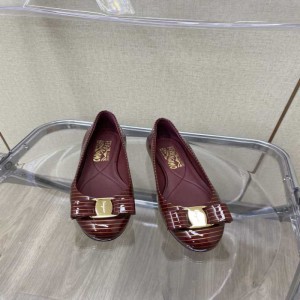 Zapatos planos de la Sra. Ferragamo zapatos casuales de moda ligera y zapatos casuales de suela plana