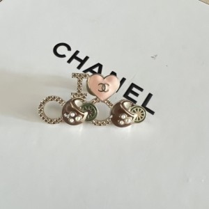 Broche de la Sra. chanel, broche de cereza de la serie Chanel I love Coco