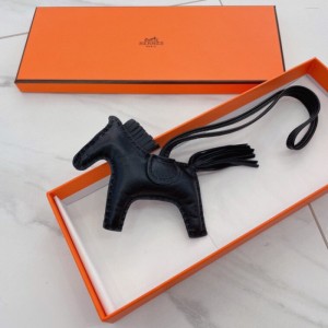 Llavero  colgante de dama Hermes 99 nuevos Hermes so Black pony