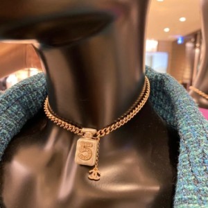 シャネルレディースネックレスペンダントシャネル22春夏香水瓶ネックレスchoker