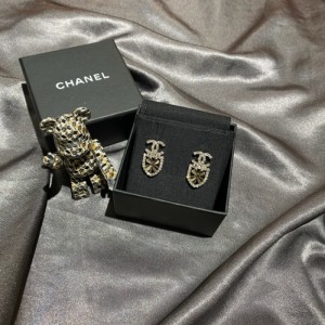 Chanel pendientes clavos de Trébol de cuatro hojas