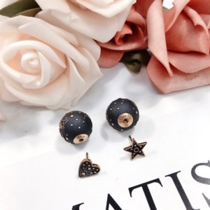 Joyas para el oído de la Sra. Dior tribales bola de oro retro estrella en forma de corazón clavos asimétricos AB