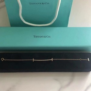 ティファニーブレスレットブレスレットハンドリング新作tiffany 18 kローズゴールドt型フルドリルスマイルブレスレット