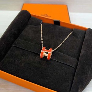 Collar de dama Hermes  collar de Hermes colgante