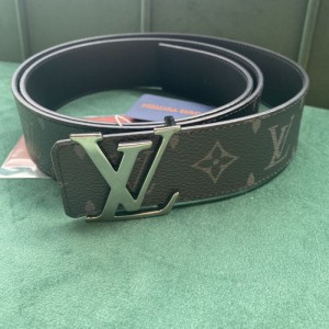 Cinturón para hombres Louis Vuitton  espejo gris oscuro de la cadena de cintura LV abrochado cinturón negro para hombres