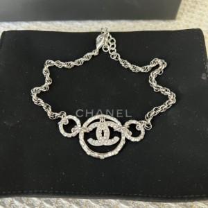 Collar  colgante de la Sra. Chanel 22p