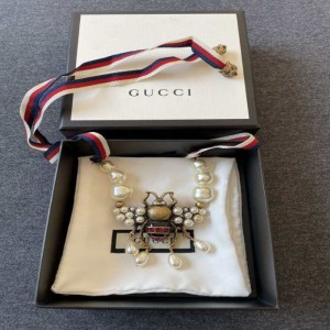 Collar de la Sra. Gucci  collar colgante