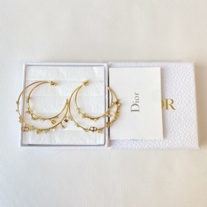 Joyas para los oídos de la Sra. Dior Dior pendientes para los pendientes para los pendientes para los pendientes de Dior pendientes para los pendientes de múltiples elementos en forma de cara