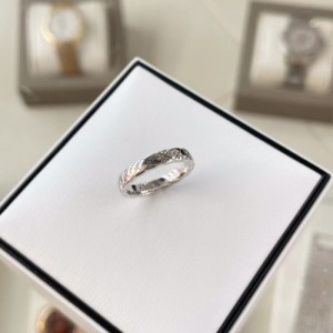 Anillo de la Sra. Chanel  anillo Chanel crush serie 18k anillo de platino talla 47