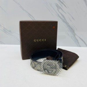 Cinturón  cadena de cintura para hombres Gucci