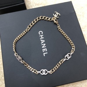  collar  colgante de la Sra. Chanel