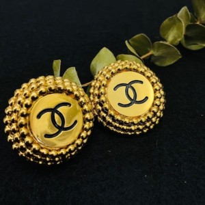 Chanel Golden medieval EAR clip