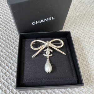 Broche de la Sra. Chanel