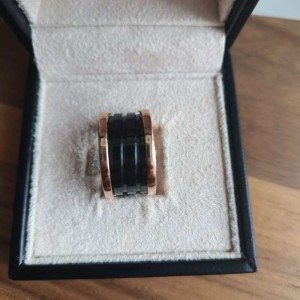 Anillo de la Sra. Bulgari  anillo de anillo ancho clásico rosa cerámica negra dorada