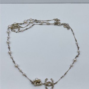 Collar de la Sra. Chanel  suéter de perlas colgantes de 90 cm de largo