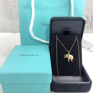 Tiffany 18k collar colgante en forma de elefante dorado rosa