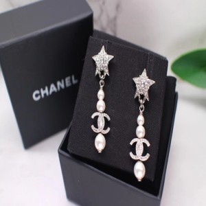 Sra. Chanel pendientes de diamantes de agua estrellas colgantes pendientes