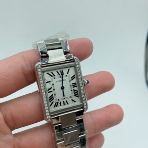 Reloj de cuarzo de la Sra. Cartier reloj de pulsera de cuarzo de la Sra. Cartier serie de tanques de diamante trasero