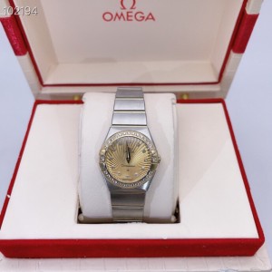 Sra. omega, Sra. reloj de cuarzo