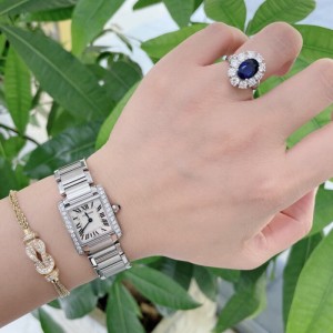 La carga de rendimiento de cuarzo de la Sra. cartier, el acero fino del tanque francés cartier, el juego completo de relojes femeninos de cuarzo con diamantes originales