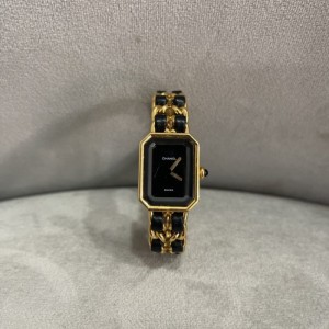 Reloj de cuarzo de la Sra. Chanel Chanel reloj de azúcar cuadrado Medio