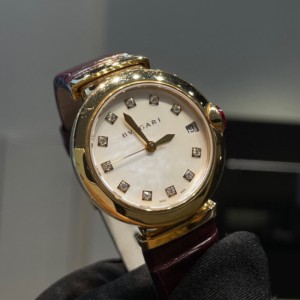 Ruby de reloj mecánico de la Sra. Bulgari